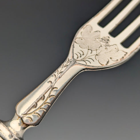 約 1890 年英國古董白色珍珠手柄甜點餐具 5.5 副套裝木盒裝